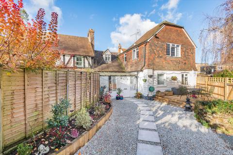 High Street, Otford, Sevenoaks, Kent... 3 bed semi