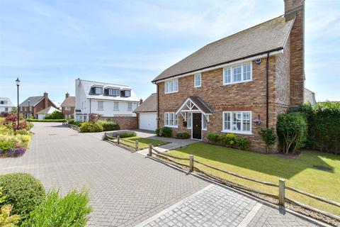 St. Crispin Close, Worth, Deal, Kent 4 bed detached house for sale