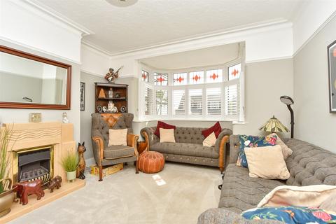 Edwin Road, Gillingham ME8 4 bed semi