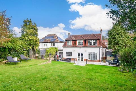 Reigate Road, Epsom KT17 5 bed detached house for sale
