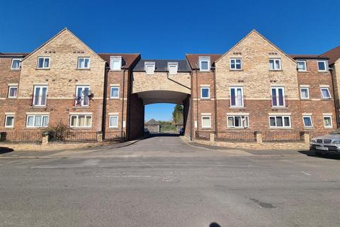 Castle Square, Wyberton West Road... 2 bed flat for sale
