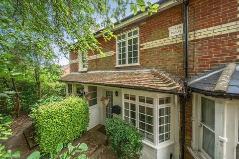 Hastings Road, Pembury, TN2 3 bed terraced house for sale