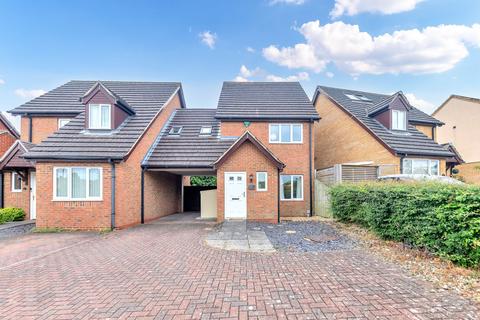 Woodcock Road, Royston SG8 2 bed semi