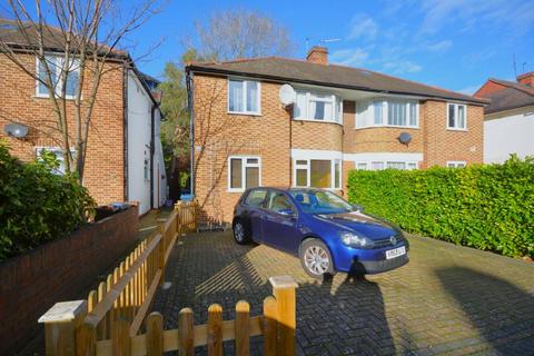 Runnymede, Colliers Wood SW19 2 bed flat for sale