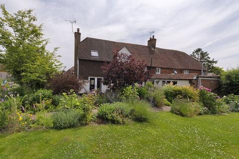 Back Lane, Horsmonden, TN12 4 bed semi