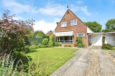 Saddlers Mead, Wilton                ... 3 bed detached house for sale