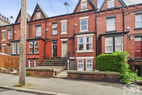 Pearson Grove, Leeds 3 bed terraced house for sale