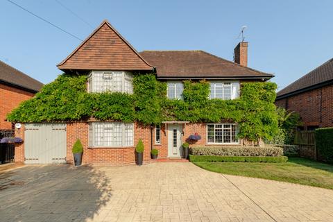 Green Lane, Burnham, Buckinghamshire... 4 bed detached house for sale