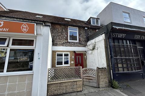 88 London Road, Dover, Kent CT17 0SH 2 bed terraced house for sale