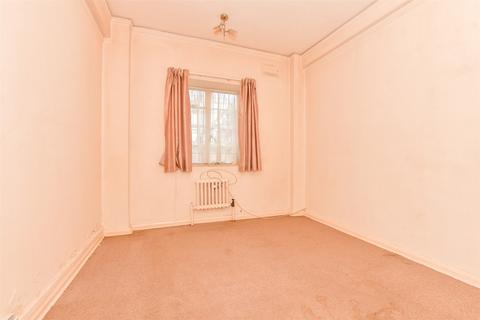 Sandgate Road, Folkestone, Kent 1 bed ground floor flat for sale