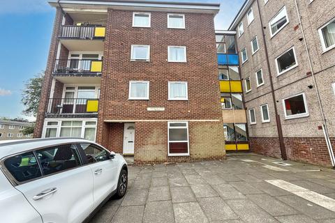 Wellington Court, Felling Central... 3 bed apartment for sale