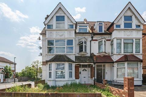 South Norwood Hill, London, SE25 1 bed apartment for sale