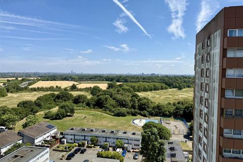 Biscoe Close, Hounslow TW5 1 bed flat for sale