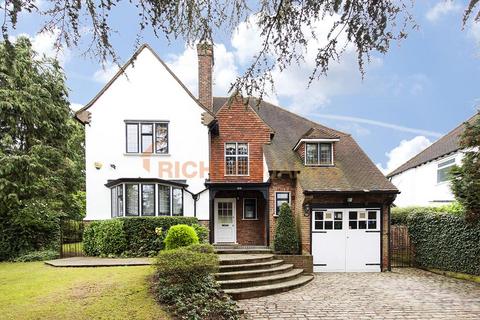 Wise Lane, Mill Hill, NW7 5 bed detached house for sale