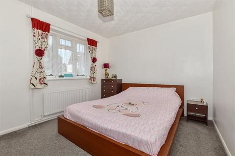 Bishops Close, Nettlestead... 2 bed maisonette for sale
