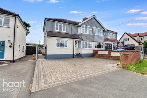 Pound Lane, Basildon 3 bed semi
