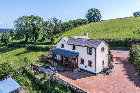Croesa Bach, Oswestry. 3 bed detached house for sale
