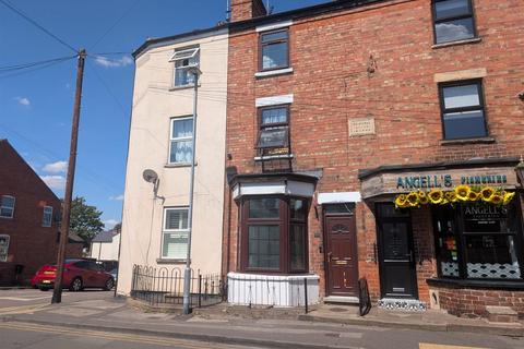 Barnby Gate, Newark 3 bed terraced house for sale