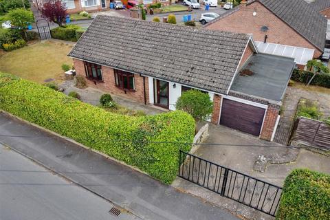 Braefield Close, Kirk Hallam 3 bed detached bungalow for sale