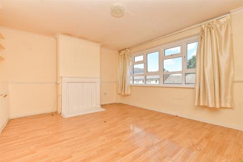Bracken Avenue, Shirley, Croydon, Surrey 3 bed maisonette for sale