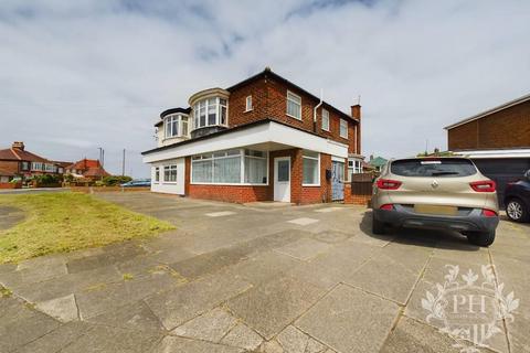 145 Oak Road, Redcar, TS10 3RE 2 bed property for sale