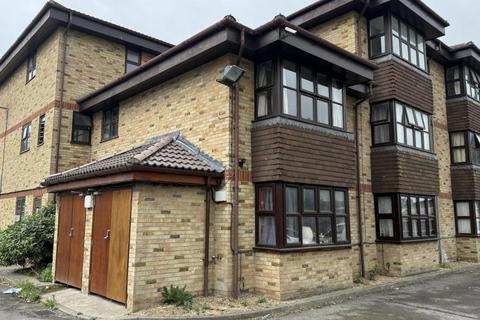 Flat 14, Kingsdale Court, Milton... Studio for sale