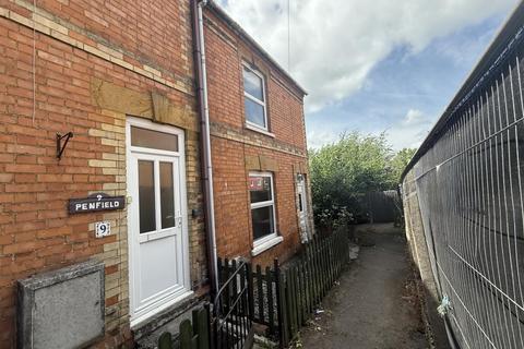 8 Penfield, Yeovil, Somerset 2 bed end of terrace house for sale