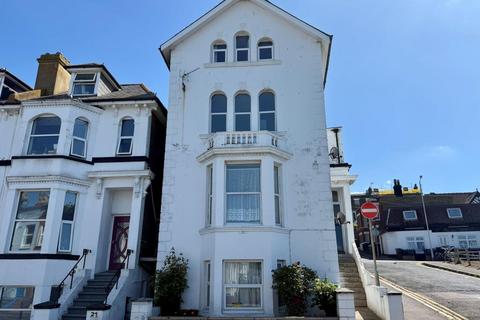 Flat B, 23 Belgrave Road, Margate, Kent 1 bed flat for sale