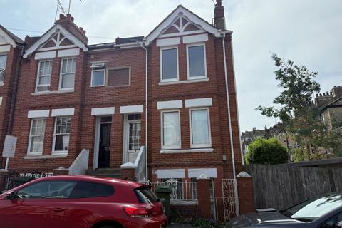 Garden Flat, 2A Coronation Street... 1 bed flat for sale