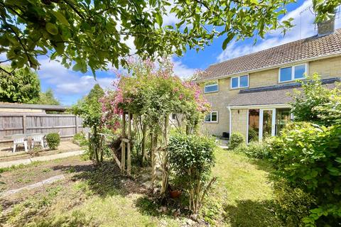 Cirencester 4 bed semi