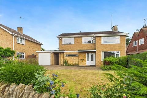 Chantry Close, Northampton NN3 3 bed detached house for sale