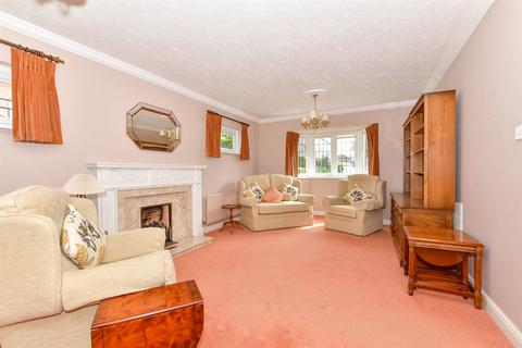 Glebe Park Avenue, Havant PO9 4 bed detached house
