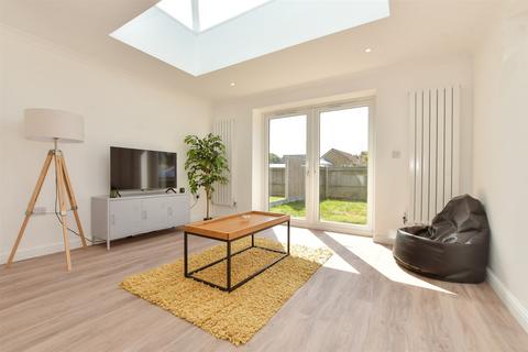 Patterson Close, Deal CT14 3 bed terraced house for sale