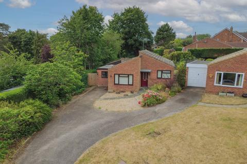 Chestnut Rise, Linslade, LU7 2 bed detached bungalow for sale