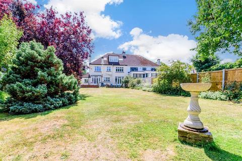 Horsted Way, Rochester, Kent 6 bed semi