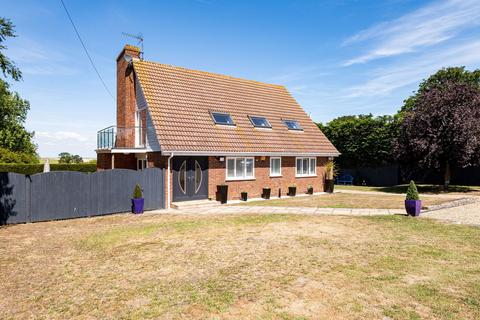 Warden Road, Sheerness ME12 4 bed detached house for sale