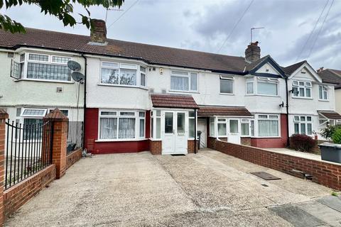 Byron Avenue, Cranford TW4 3 bed terraced house for sale