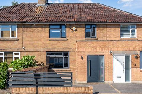 Akerman Road, Surbiton KT6 3 bed terraced house for sale