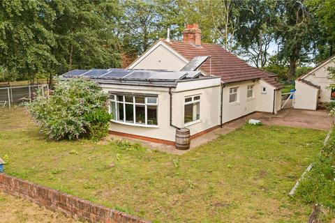 Hoe Hill, Barton Upon Humber, DN18 4 bed bungalow for sale