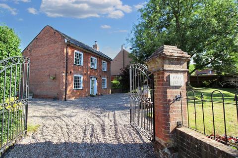 28 Bure Way, Aylsham, Norwich 4 bed detached house for sale