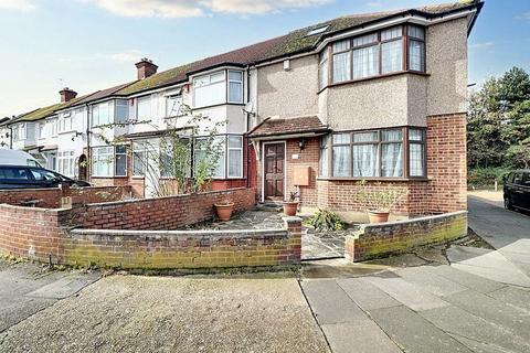 Minterne Waye, Hayes, UB4 0PF 3 bed end of terrace house for sale