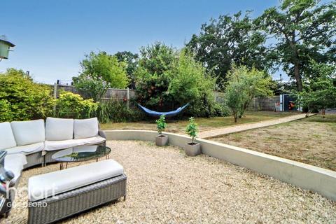 Saffron Platt, Guildford 4 bed bungalow for sale
