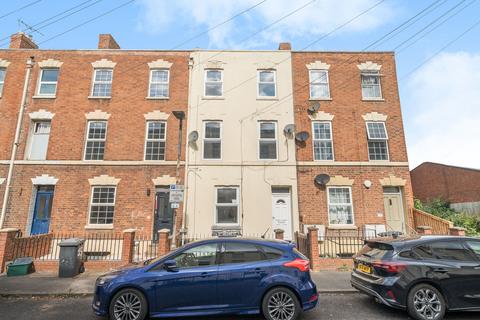 Cromwell Road, Gloucester, GL1 8 bed terraced house for sale