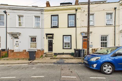Worcester Parade, Gloucester GL1 6 bed terraced house for sale