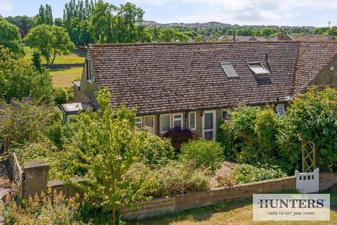 Town Street, Guiseley, Leeds 3 bed bungalow for sale