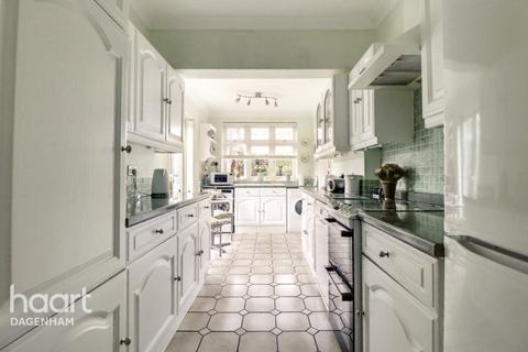 Cambeys Road, Dagenham 3 bed semi