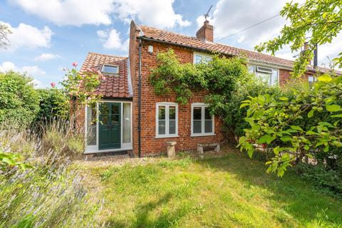 Low Common, Swardeston 2 bed end of terrace house for sale