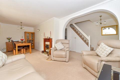 Bridge Road, Wickford SS11 3 bed semi