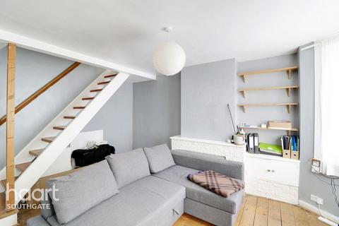 Hillside Grove, London 2 bed end of terrace house for sale