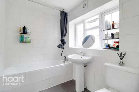 Hillside Grove, London 2 bed end of terrace house for sale